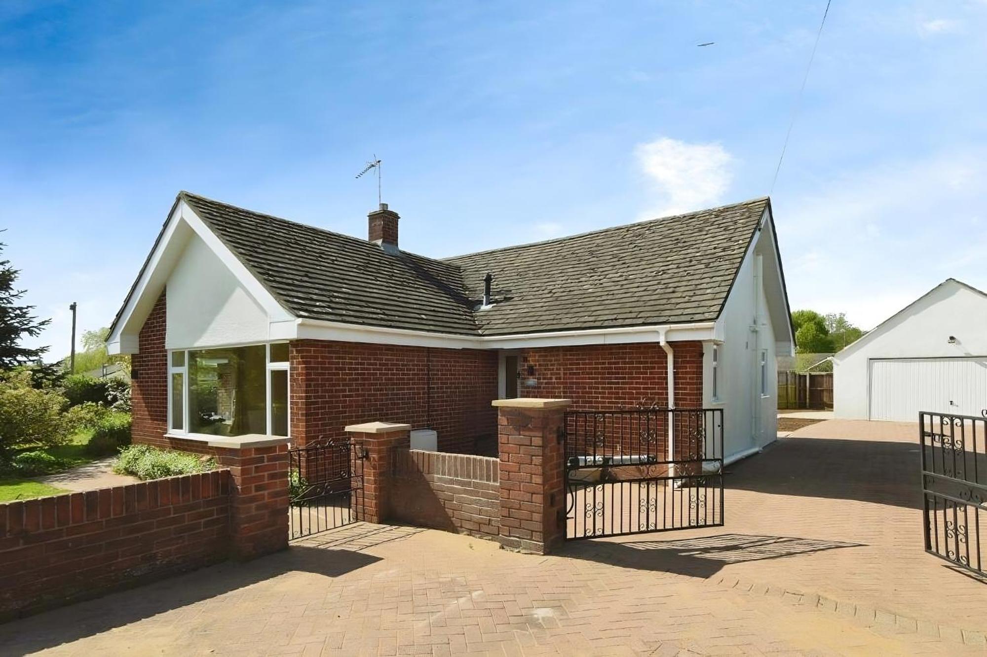 Beautiful 5 Bedroom Bungalow, Sleeps 7, In 卡恩 外观 照片