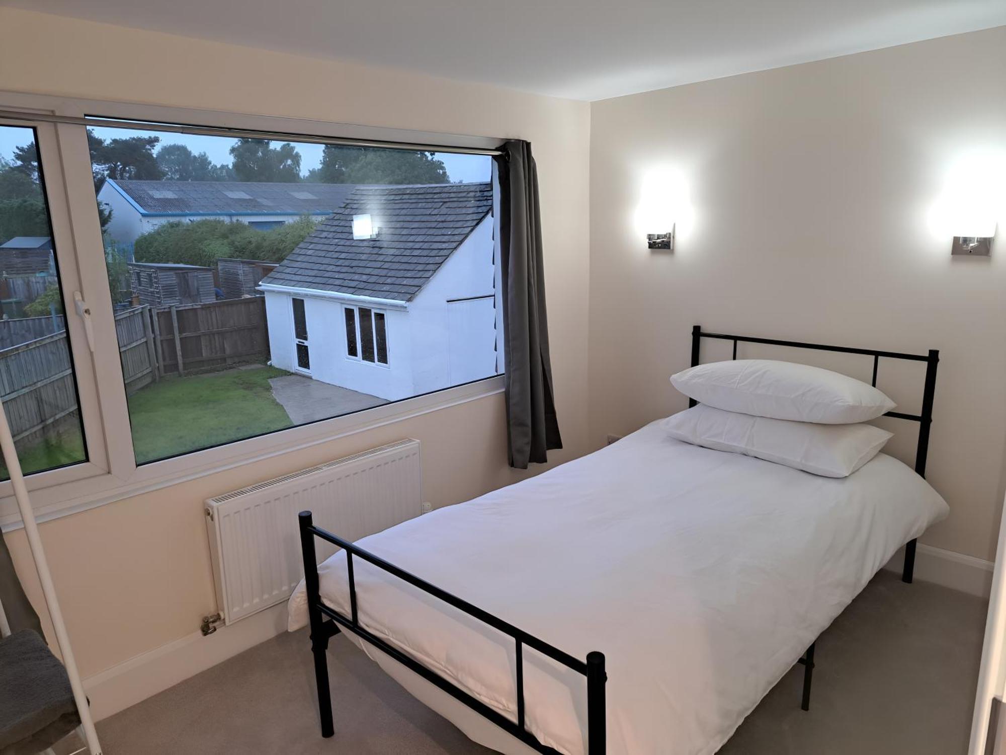 Beautiful 5 Bedroom Bungalow, Sleeps 7, In 卡恩 外观 照片